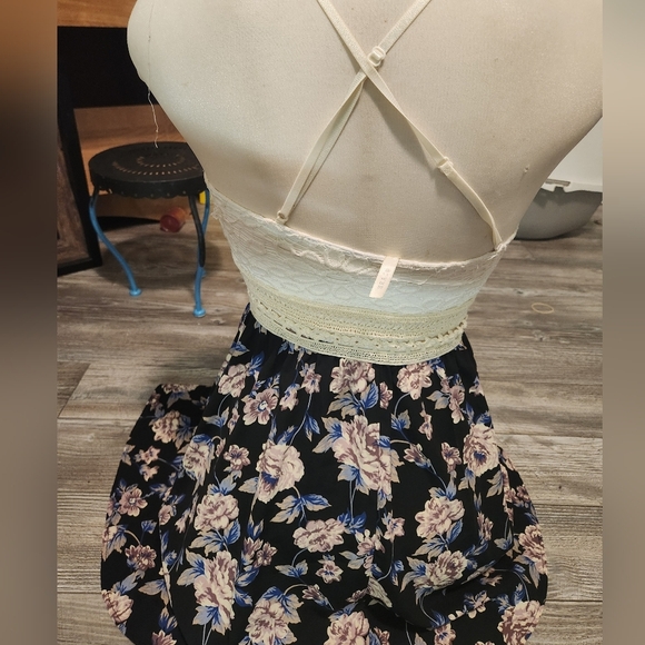 Dress 👗 - Picture 3 of 3